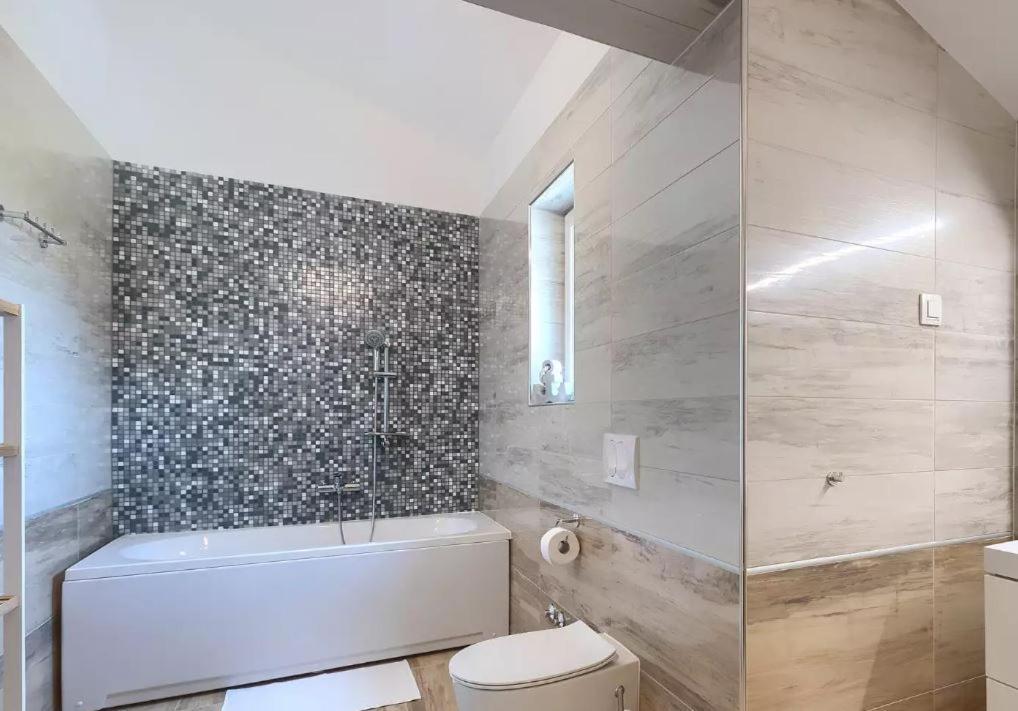 Villa Victoria Istra - Heated Pool Nova Vas  المظهر الخارجي الصورة
